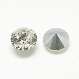 2 x Puntsteen SS29 c.a. 6 x 4mm Clear