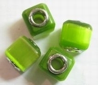 Per stuk Glaskraal European-style kubus groen cate-eye 14 mm