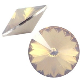 1 x 1122- Rivoli puntsteen12 mm Light topaz opal ca. 12 mm