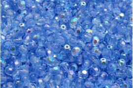 25 x  Tsjechische kralen facet kristal  4mm Kleur: blauw AB Gat: 1mm Fire Polished