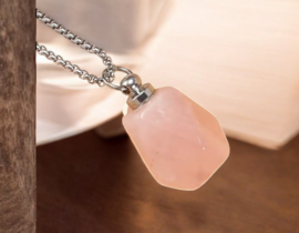 Gedenk hanger mini urn van edelsteen Rose Quartz met ketting