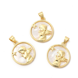 Bedel biddende engel wit ingelegd met schelp, 18K Gold plated 21 x 18 x 3mm oogje 3 x 5mm