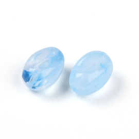 20 x Acryl kralen ovaal two tone 14 x 10 x 8,6 mm – gat 1,8–2 mm – Light Sky Blue