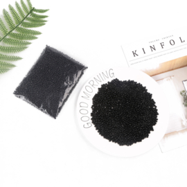 20 gram rocailles seed beads 6/0 4 mm – gat 1,5 mm – opaque black