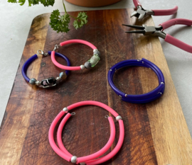 Armbandjes van hol rubber zelf maken