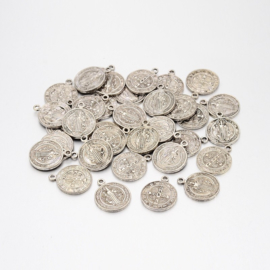 6 x Tibetaans zilveren muntje 21 x 18 x2mm gat 1mm