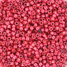 c.a. 5 gram Miyuki delica's 11/0 -  Duracoat galvanized light cranberry