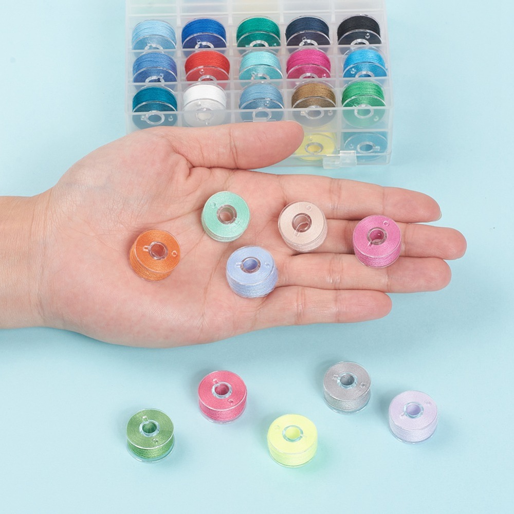 Set van 36 x Polyester naaigaren op kunststof spoeltjes met transparant opbergdoosje – gemixte kleuren – 0,1 mm – 50 meter per rol