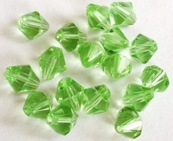 10 x Glaskraal facet konisch peridot-groen 6 mm