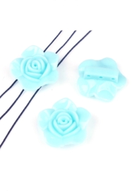 2 x  Resin verdelers bloem ± 33x14mm met 3 gaatjes (gat ± 2mm) licht blauw