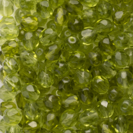 15 x  Ronde Tsjechische kralen facet kristal 6mm kleur: groen Gat c.a.: 1 mm