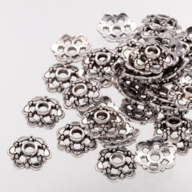 10 x Tibetaans zilveren kralenkapjes, antiek zilver, bloem afm. 13,5mm gat: 2mm