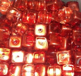 10 Stuks Glaskralen kubus oranje/bruin met olieglans 7 x 9 mm