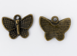 10x Geelkoperen bedel van een vlinder 13 mm x 16,4 mm