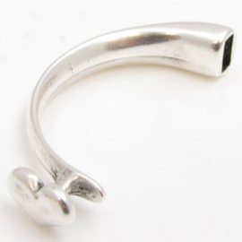 1 x DQ metaal halve armband met hart antiek zilver kleur ca. 60 x 10 x 10mm, gat 8 x 4mm (Nikkelvrij)