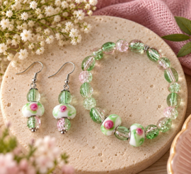 1 x Glaskraal European-style 14 mm – wit/groen met roze roosjes