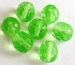 10 x Glaskraal facet kristal fris-groen 10 mm