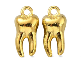 4 x bedeltjes tand/kies – 15,5 x 7,5 x 5 mm – oogje 1,6 mm – goudkleur