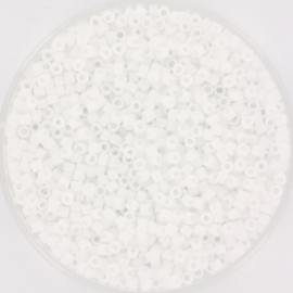 c.a. 5 gram Miyuki delica's 11/0 -  Opaque matte ab white