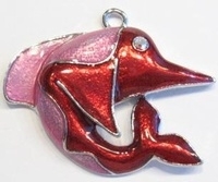 Zilverkleurig metalen hanger dolfijn rood/roze epoxy 48 mm met strass oog