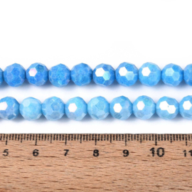 1 x Glaskralen streng facetgeslepen rond 7,8-8,2 x 7,8 mm – gat 1 mm – Deep Sky Blue