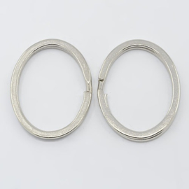 2 x  Sleutelhanger ring 29 x 37mm platinum kleur
