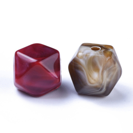 10 x Two Tone acryl kralen polygoon 11,5 x 10 mm – gat 2 mm – gemixte kleuren