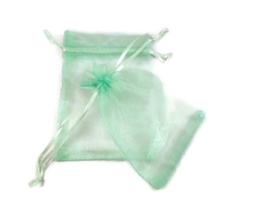 c.a. 50 x organza zakjes 10 x 15 cm Mint Groen