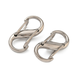 1 x Metalen dubbele S-karabijnhaak 20 x 9,5 x 5 mm – oogjes 5,5 x 7,5 mm – platinumkleur