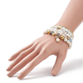 1 x Set van 7 armbandjes met elastiek natuurlijk geverfde Maleisische jade & agaat & glazen rocailles.