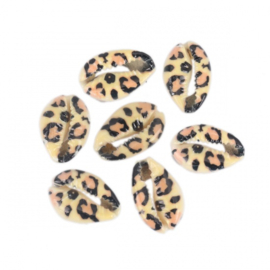 5 x  handbeschilderde kauri kralen met beige luipaard print  25 x 17mm-18mm x 14mm