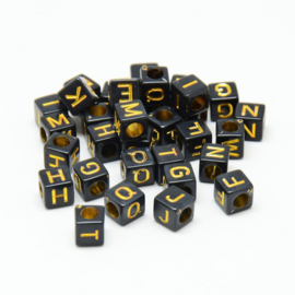 Letterkraal per stuk Acryl zwart vierkant 5,5 ~ 6mm, gat: 3,5mm gouden letters