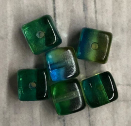 10 Stuks vierkante glaskralen blauw met groen 5mm gat 1mm