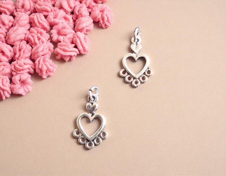 2 x Metalen bedeltje hartje ca. 22 mm met 5 oogjes – antiek zilverkleur, oogjes ca. 1 mm