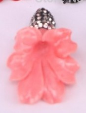 1 x Prachtige bloemkelk van Resin met strass 25 x 35mm  gat 1mm rose