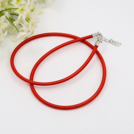 Prachtig zijden koord 3,2mm diameter, lengte c.a. 43cm incl. verlengketting rood