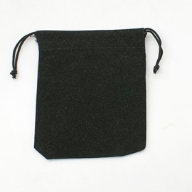 5 x Luxe fluweelachtige  cadeau zakjes met koordje  c.a. 7 x 9cm zwart