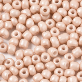 20 gram Glaskralen Rocailles 6/0 (4mm) Blanched Almond