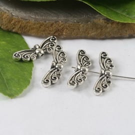 10 x  tibetaans zilveren vlinder vleugel 6 x 22 x 4mm oogje: 1mm