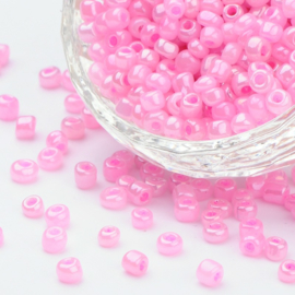 20 gram rocailles Ceylon Seed Beads 6/0 4mm gat 1,5mm Pink