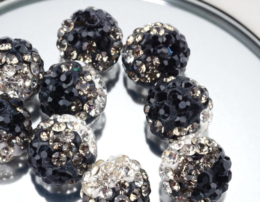 2  xShamballa kraal 9~10 mm – yet (zwart-zilver) – rijggat ca. 2 mm