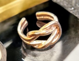 1 x DQ metaal Ring Hercules knoop 21,5mm  binnenmaat 17,7 mm  Rose Gold kleur (Nikkelvrij)