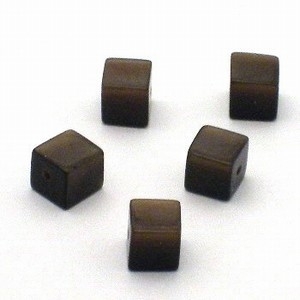 10 x  Glaskraal kubus cate-eye 8mm donker bruin