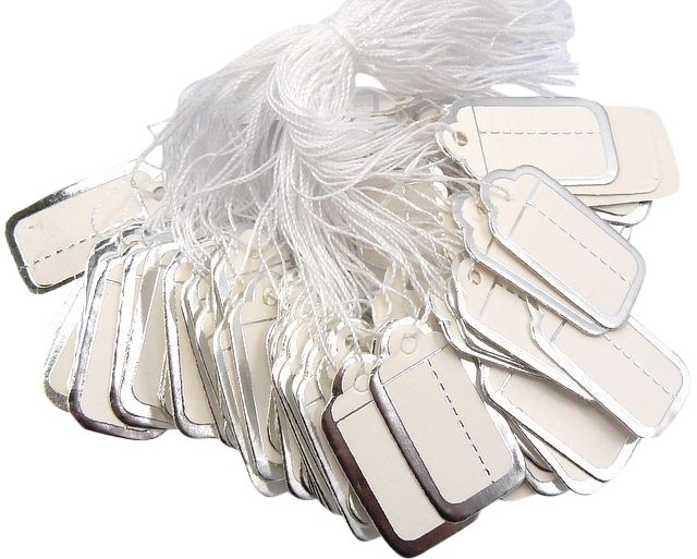 Bosje met c.a. 100 stuks prijs labels prijskaartjes wit met zilveren randje 24 x 13mm