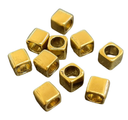 10 x  Metalen kralen kubus goudkleur, 6mm groot gat: 4mm (nikkelvrij)