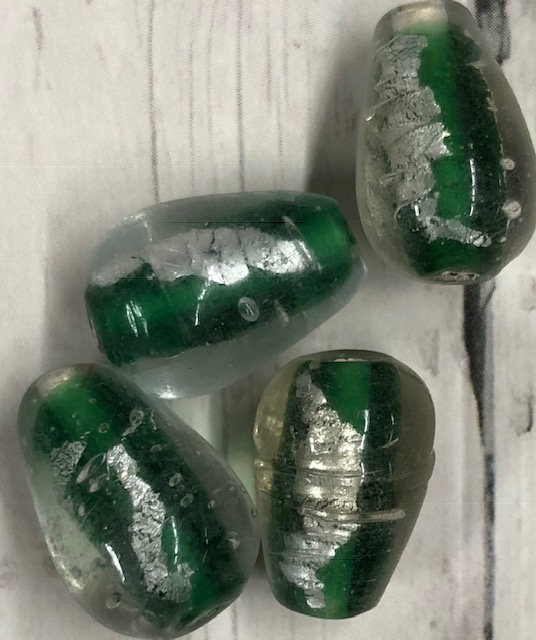 10 stuks doorzichtige glaskralen met zilverfolie en groen in het midden 15mm gat 2mm