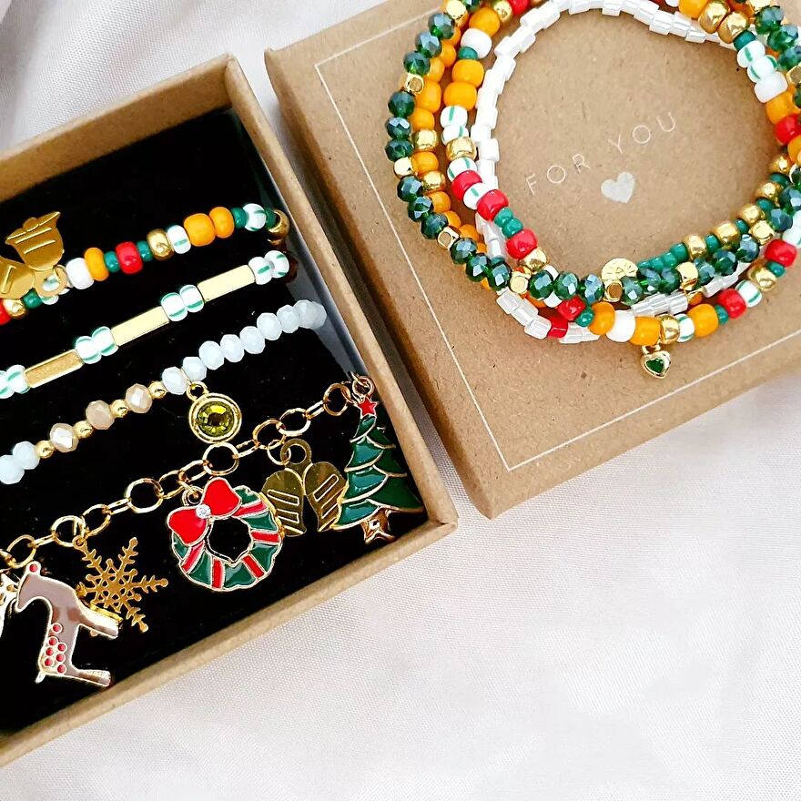 Kerst kralen, bedels en zakjes – voor feestelijke sieraden