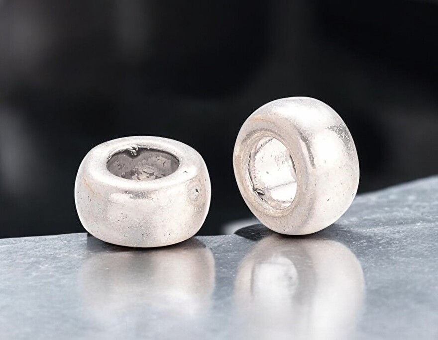 Metalen kralen zilverkleur en platinumkleur