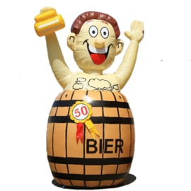 Abraham Biervat  4 meter hoog