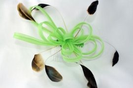 Groene Fascinator met Bruine Veertjes